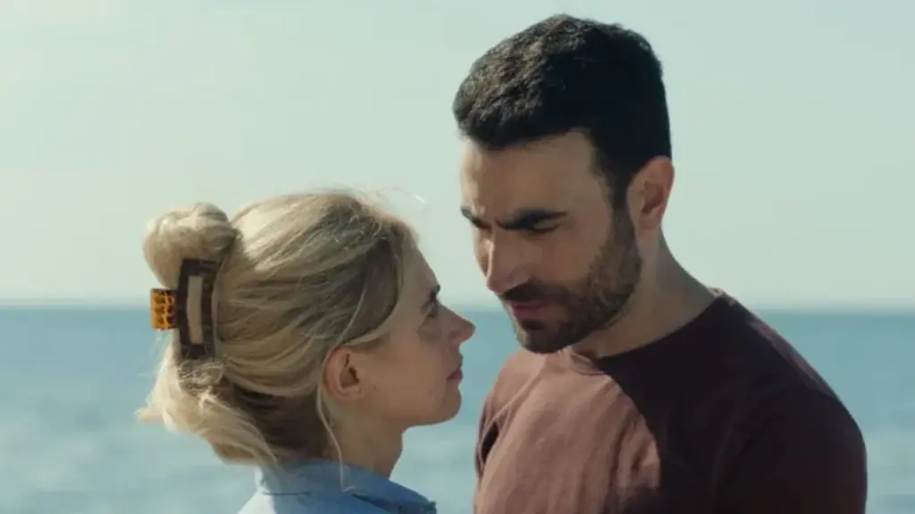 Por Inteiro Final Explicado do Filme: Laura e Simon ficam juntos?