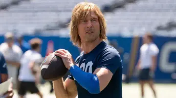 20251001 chad powers 2 1 - Chad Powers: é o nariz real de Glen Powell?