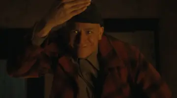 20251004 monstro a historia de ed gein 3 1 - Monstro A História de Ed Gein: Adeline é real ou imaginação de Ed?