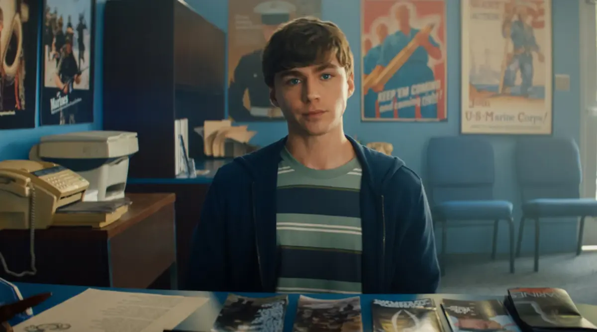 Boots | Final explicado da série: Sullivan deixa o exército? - 5 Boots cena da nova serie Netflix