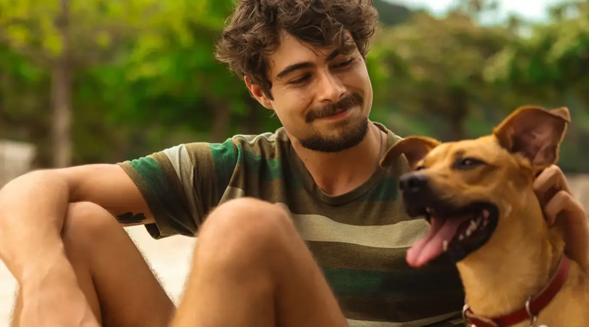 Caramelo | 11 fatos e curiosidades do filme Netflix que você PRECISA saber - 1 Caramelo morre no final