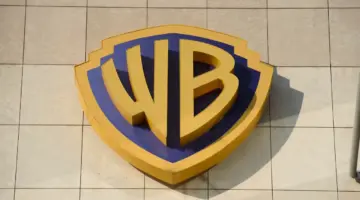 Warner Bros a venda
