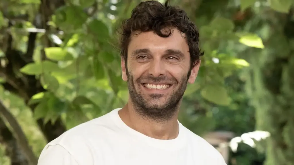 ator da serie nero na netflix