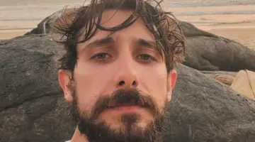 ator que faz o Leo em Berço de Ouro
