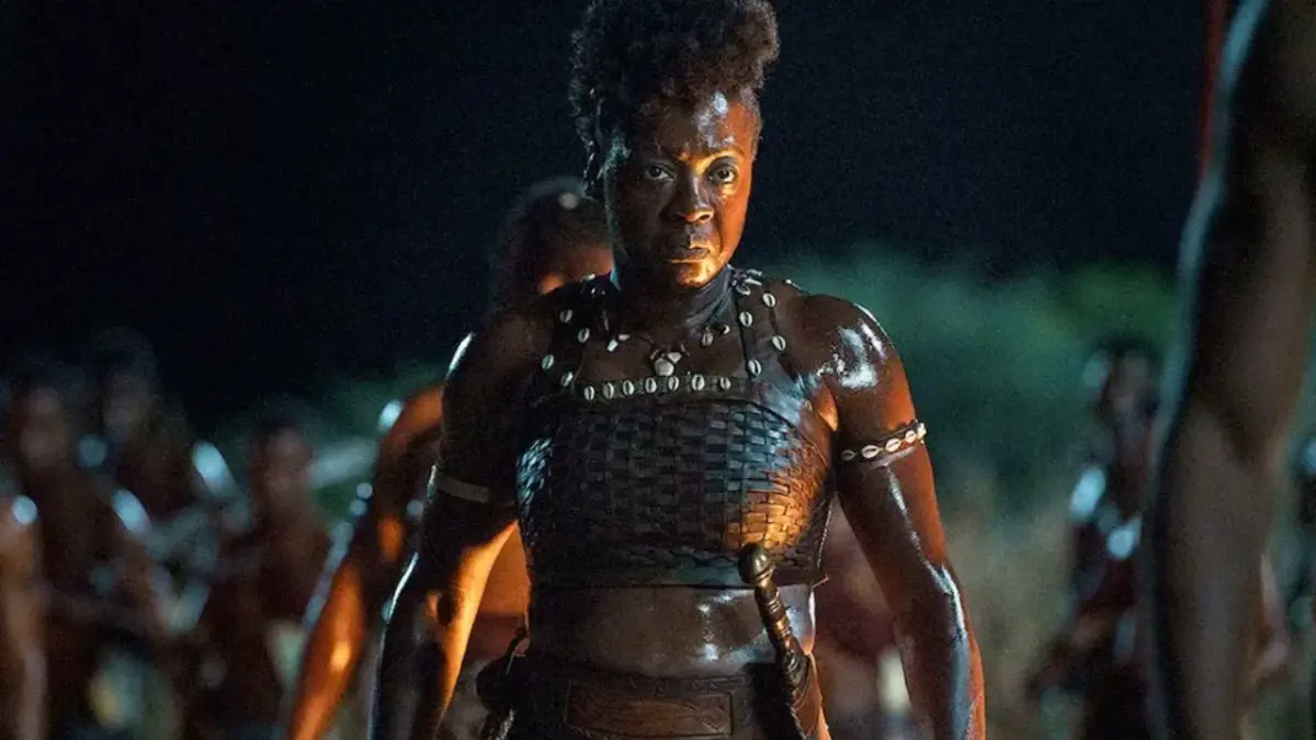 A Mulher Rei | Impressionante história real por trás do filme com Viola Davis - 4 Mulher Rei cena