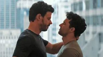 Heated Rivalry episodio 3 cortou cena