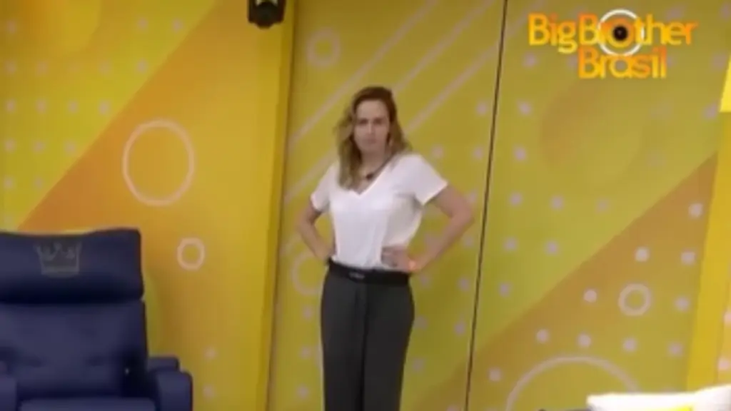 Ana Paula conhece quarto do lider Jonas no BBB