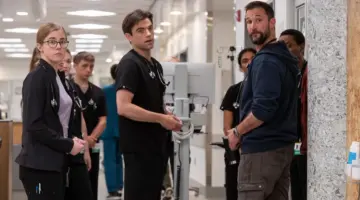 The Pitt Dr. Mel problemas