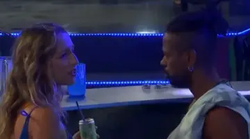 BBB 26 Samira Boneco