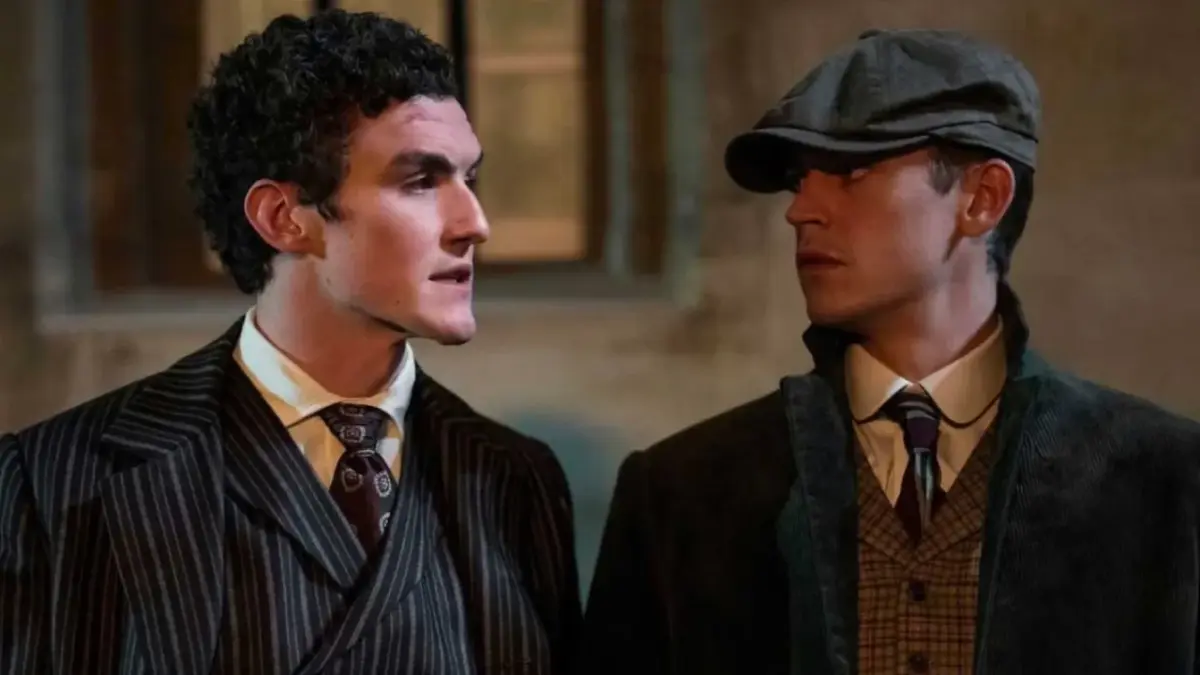 Jovem Sherlock surpreende ao mostrar Moriarty amigo de Sherlock