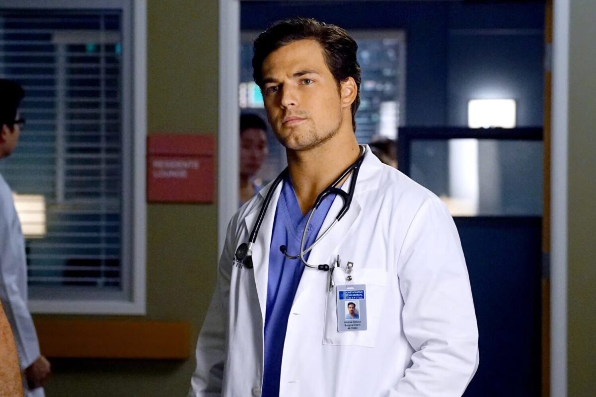 image 10 30 - Teddy e Owen fora de Grey's Anatomy: veja outros atores demitidos