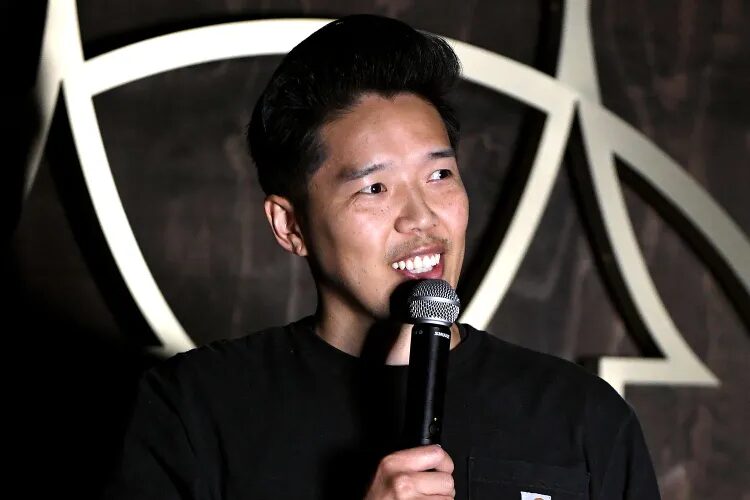 Morre ator de Blue Bloods, Alex Duong, aos 42 anos - 1 image 10 36 - Morre ator de Blue Bloods, Alex Duong, aos 42 anos
