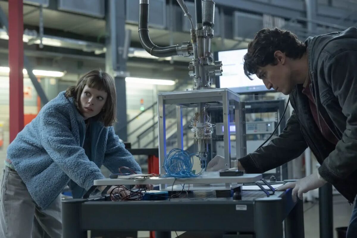 Day One | Final da série do Prime Video explicado e o mistério da tecnologia revelado - 6 image 3 42 - Day One | Final da série do Prime Video explicado e o mistério da tecnologia revelado
