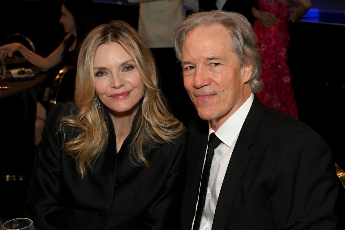Margô Está em Apuros | Michelle Pfeiffer quebra regra de 32 anos por causa da série - 1 image 10 16 - Margô Está em Apuros | Michelle Pfeiffer quebra regra de 32 anos por causa da série