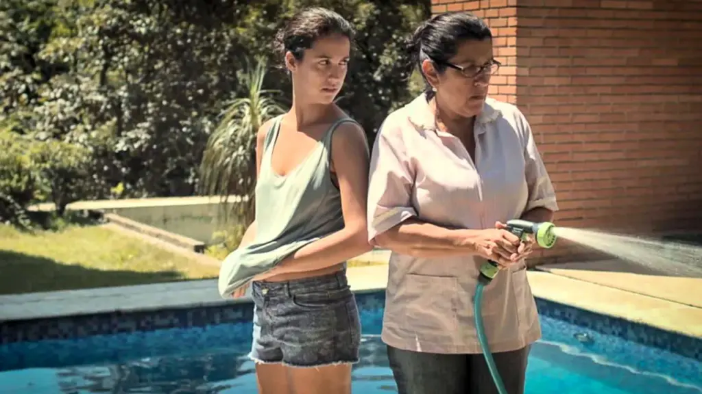 que horas ela volta filme final