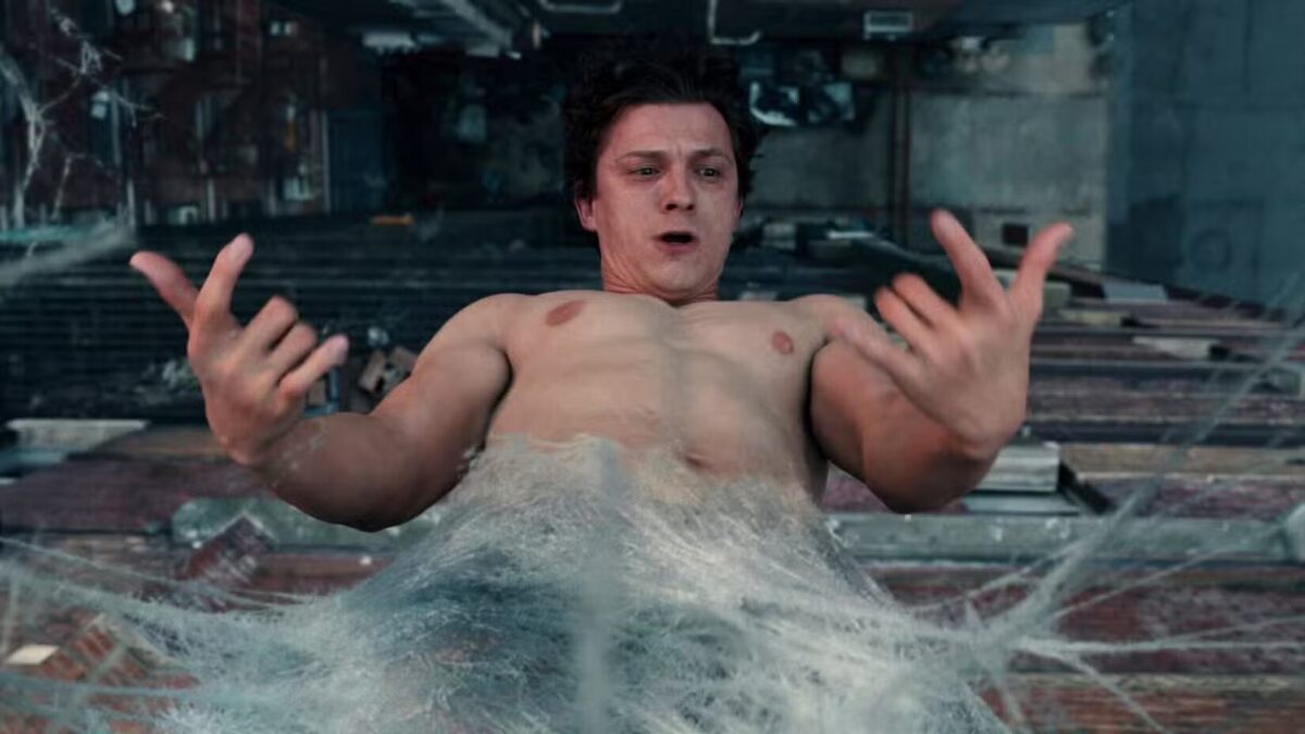 Spider-Noir surpreende e “bate” Homem-Aranha de Tom Holland com feito inédito - 1 image 1 27 - Spider-Noir surpreende e “bate” Homem-Aranha de Tom Holland com feito inédito