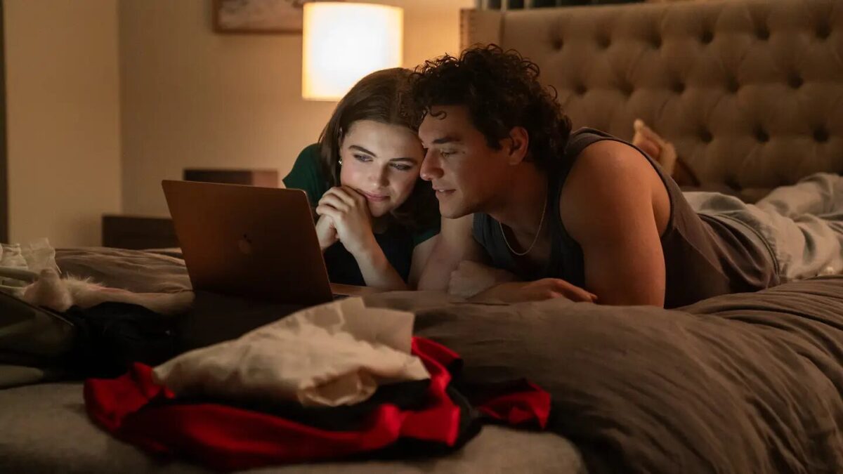 Off Campus Episódio 2: Hannah e Garrett começam a se apaixonar? - 4 image 11 31 - Off Campus Episódio 2: Hannah e Garrett começam a se apaixonar?