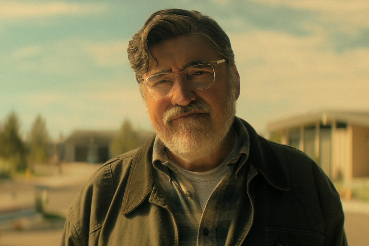 The Boroughs elenco da série: os personagens e os atores da série Netflix - 19 image 12 20 - The Boroughs elenco da série: os personagens e os atores da série Netflix