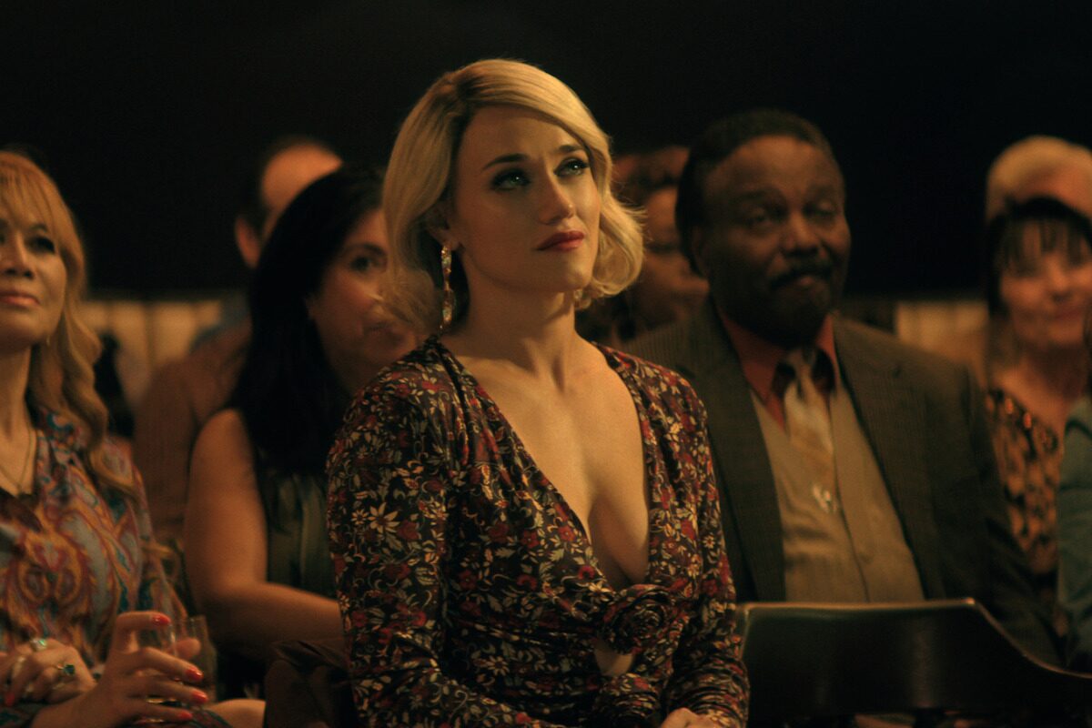 The Boroughs elenco da série: os personagens e os atores da série Netflix - 30 image 12 28 - The Boroughs elenco da série: os personagens e os atores da série Netflix