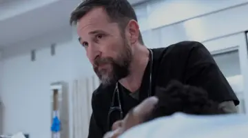 The Pitt 3ª Temporada tira personagem importante do pronto-socorro