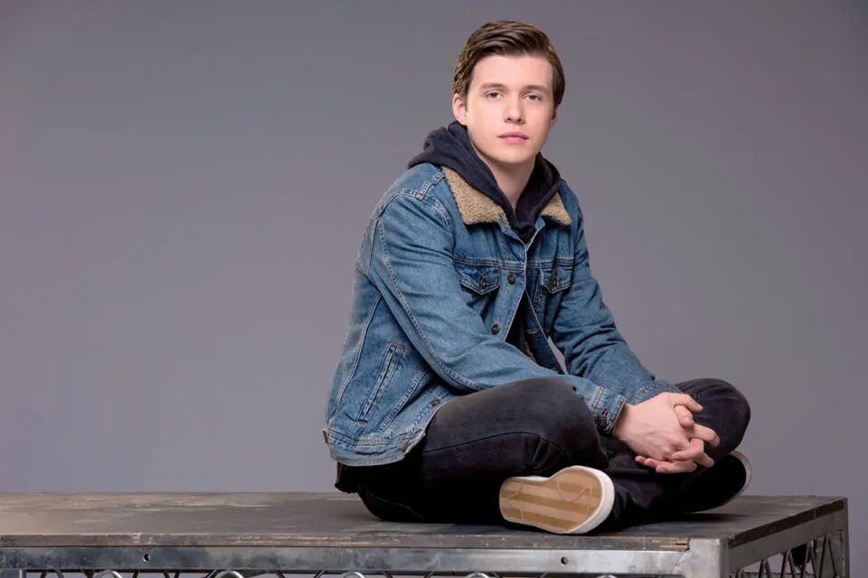 Ator de Mensagens Para Isabelle | O que Nick Robinson fez antes? - 10 image 6 10 - Ator de Mensagens Para Isabelle | O que Nick Robinson fez antes?