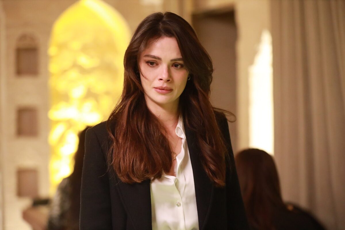 Elenco de Longe Demais: quem são os atores turcos da novela da HBO Max? - 14 image 1 8 - Elenco de Longe Demais: quem são os atores turcos da novela da HBO Max?